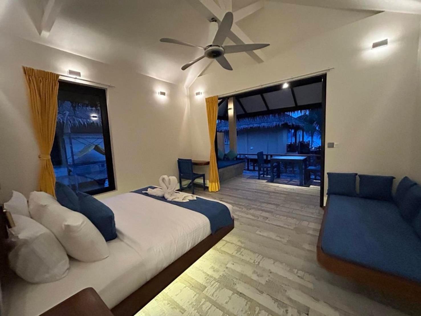 Absolute Beachfront Villas Баан Тай Экстерьер фото